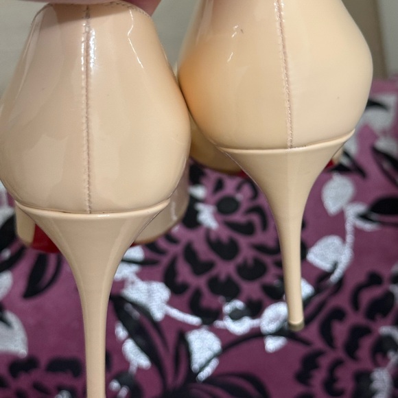 Kate 100 Christian Louboutin Blush. Excellent condition. Size 35.5 - Picture 3 of 9